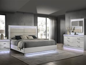 Glam  4 Pc Bedroom Set in White